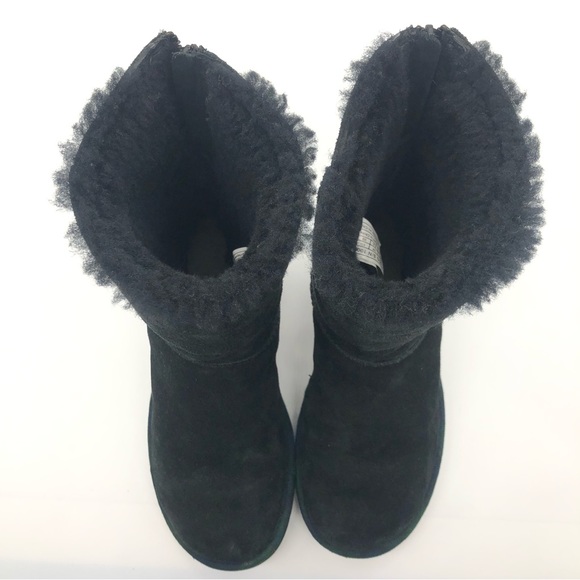 Ugg Classic Mid Calf Black Boots - Picture 10 of 14